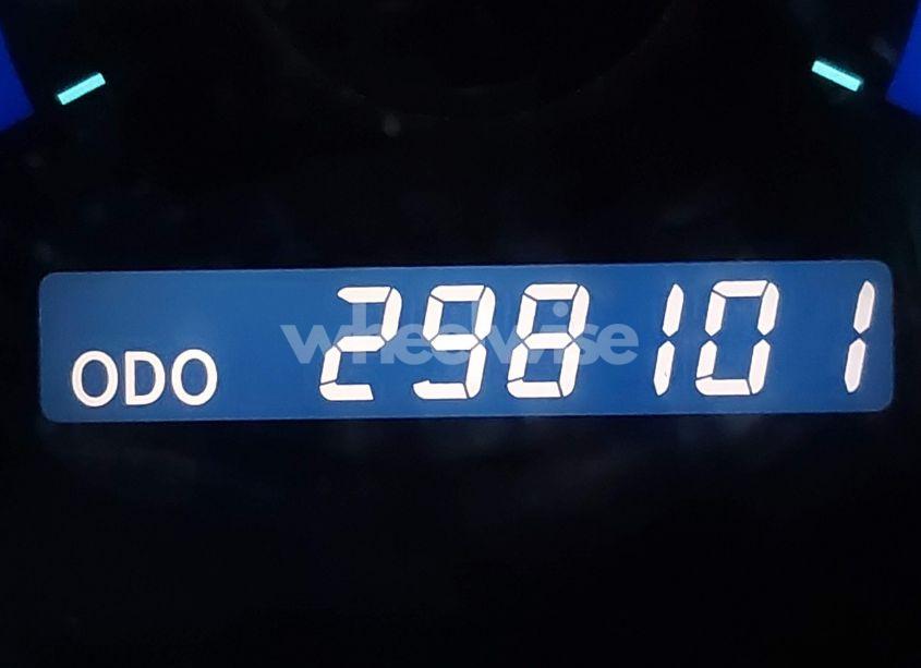 Photo 15 of 2010 Toyota Sienna LIMITED (VIN 5TDDK4CC9AS028743)