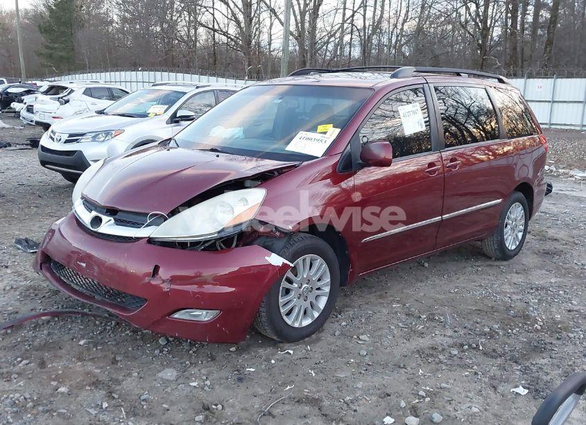 Photo 2 of 2010 Toyota Sienna LIMITED (VIN 5TDDK4CC9AS028743)