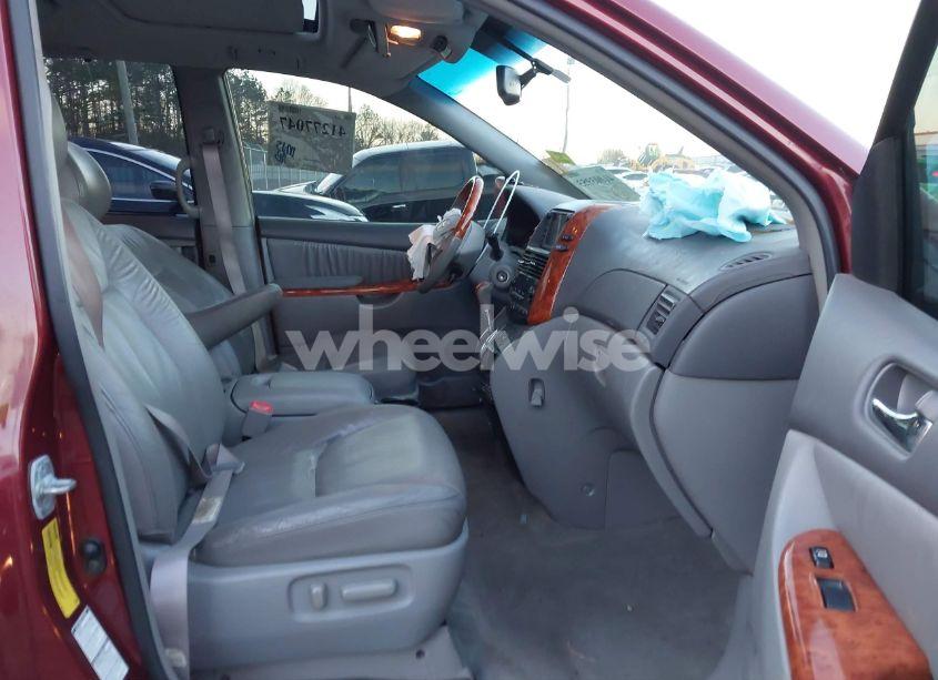 Photo 5 of 2010 Toyota Sienna LIMITED (VIN 5TDDK4CC9AS028743)