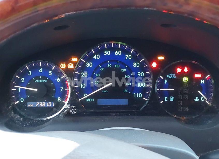 Photo 7 of 2010 Toyota Sienna LIMITED (VIN 5TDDK4CC9AS028743)