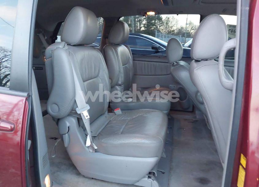 Photo 8 of 2010 Toyota Sienna LIMITED (VIN 5TDDK4CC9AS028743)