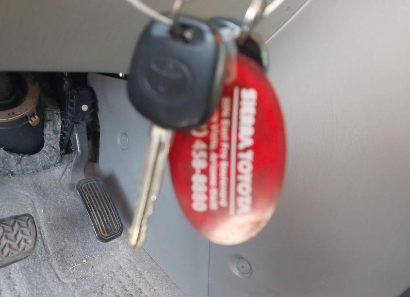 Photo 11 of 2010 Toyota Sienna LIMITED (VIN 5TDDK4CC9AS031335)