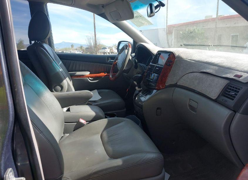 Photo 5 of 2010 Toyota Sienna LIMITED (VIN 5TDDK4CC9AS031335)