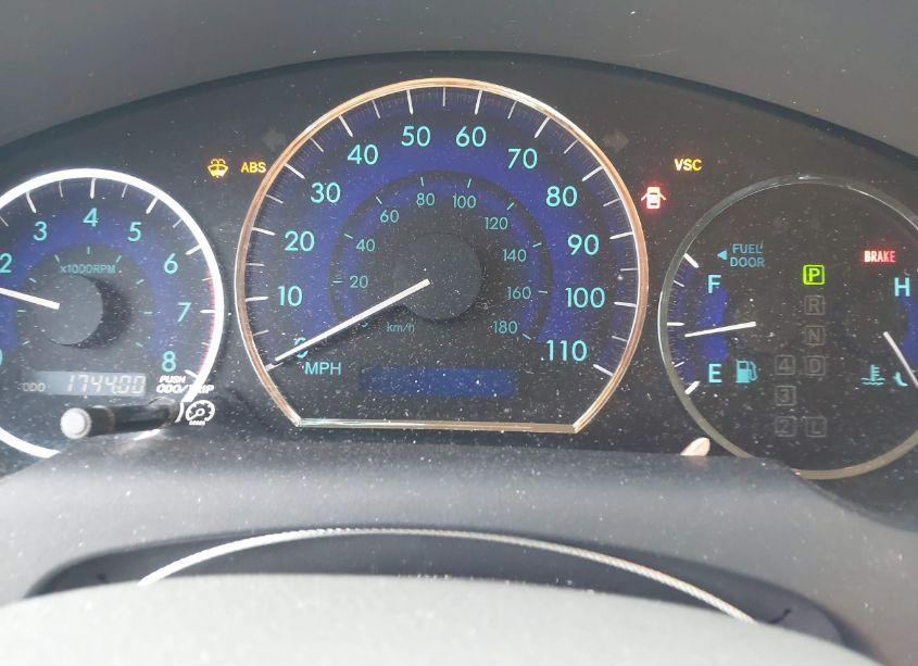 Photo 7 of 2010 Toyota Sienna LIMITED (VIN 5TDDK4CC9AS031335)