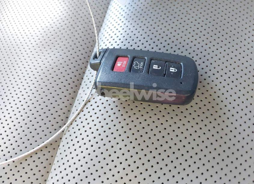 Photo 11 of 2014 Toyota Highlander LIMITED PLATINUM V6 (VIN 5TDDKRFH0ES029516)