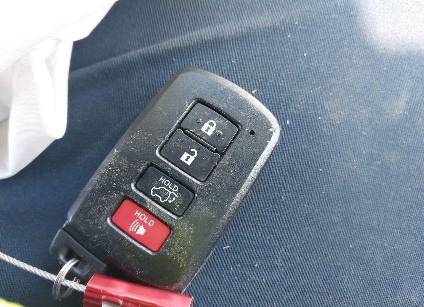 Photo 11 of 2014 Toyota Highlander LIMITED V6 (VIN 5TDDKRFH0ES066646)