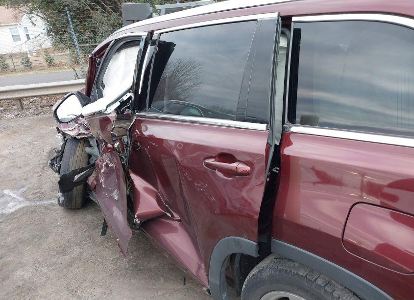 Photo 17 of 2015 Toyota Highlander LIMITED V6 (VIN 5TDDKRFH0FS099437)