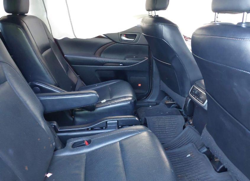 Photo 8 of 2015 Toyota Highlander LIMITED V6 (VIN 5TDDKRFH0FS099437)