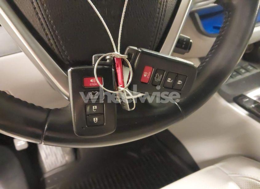 Photo 11 of 2015 Toyota Highlander LIMITED V6 (VIN 5TDDKRFH0FS180356)