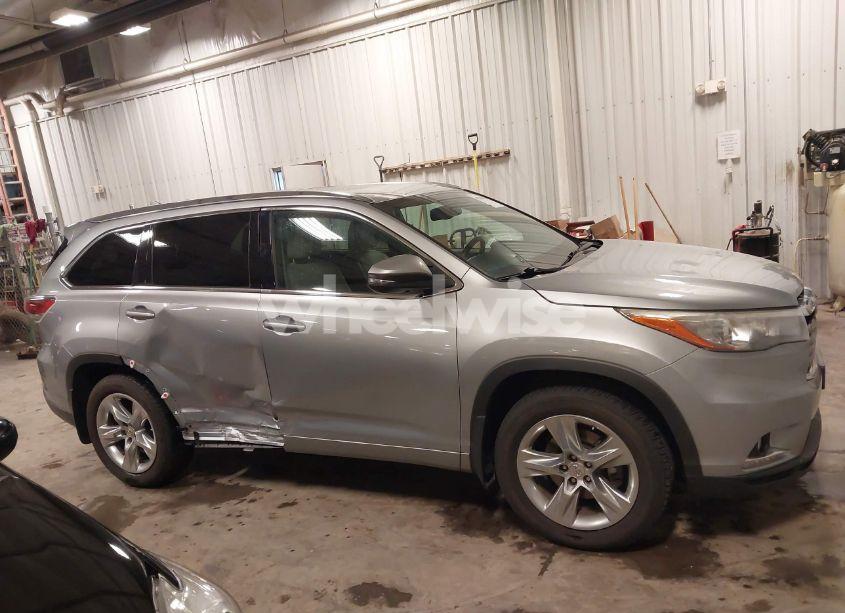 Photo 13 of 2015 Toyota Highlander LIMITED V6 (VIN 5TDDKRFH0FS180356)