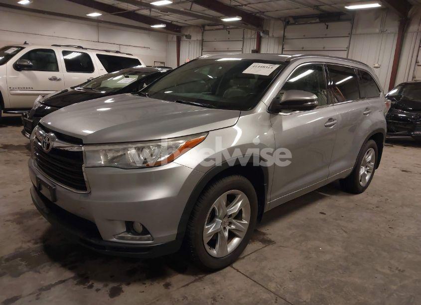 Photo 2 of 2015 Toyota Highlander LIMITED V6 (VIN 5TDDKRFH0FS180356)