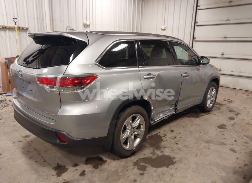Photo 4 of 2015 Toyota Highlander LIMITED V6 (VIN 5TDDKRFH0FS180356)