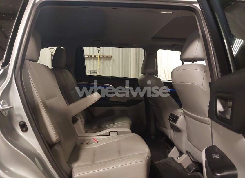 Photo 8 of 2015 Toyota Highlander LIMITED V6 (VIN 5TDDKRFH0FS180356)