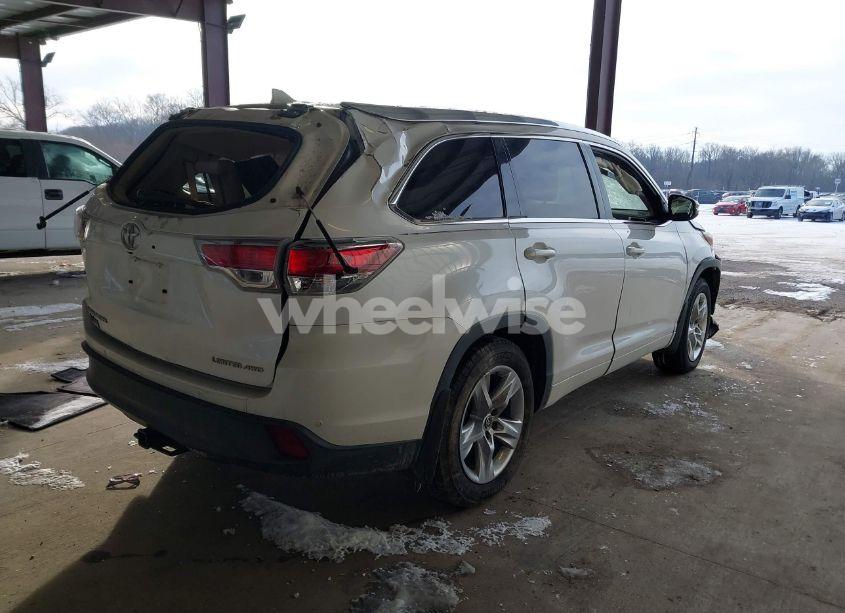 Photo 4 of 2016 Toyota Highlander LIMITED V6 (VIN 5TDDKRFH0GS242419)