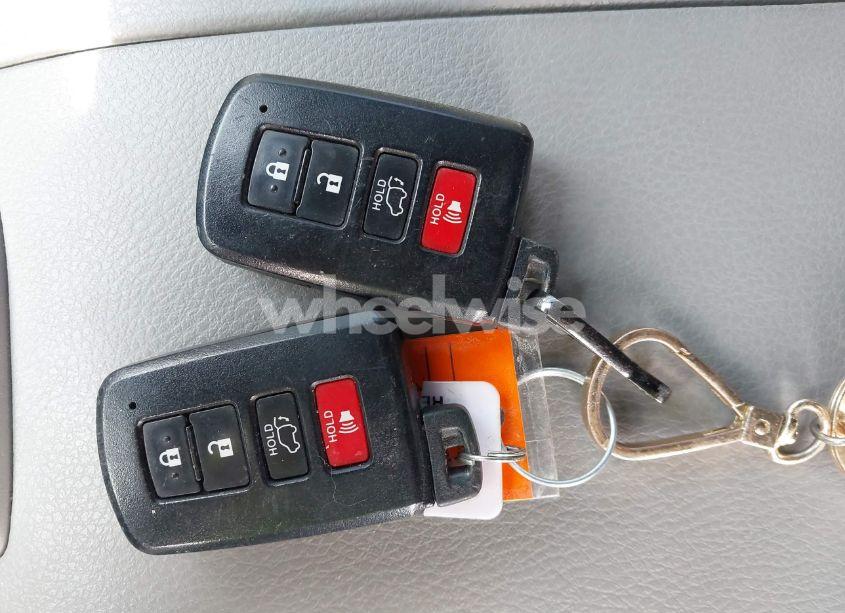 Photo 11 of 2015 Toyota Highlander LIMITED PLATINUM V6 (VIN 5TDDKRFH1FS141582)