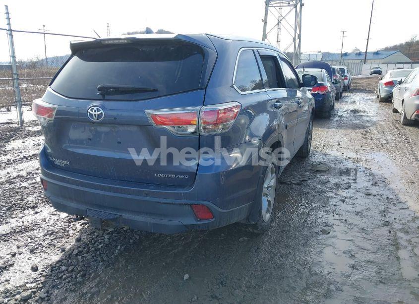 Photo 4 of 2015 Toyota Highlander LIMITED PLATINUM V6 (VIN 5TDDKRFH1FS141582)