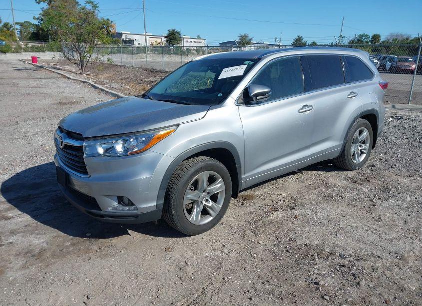 Photo 2 of 2015 Toyota Highlander LIMITED V6 (VIN 5TDDKRFH1FS214224)