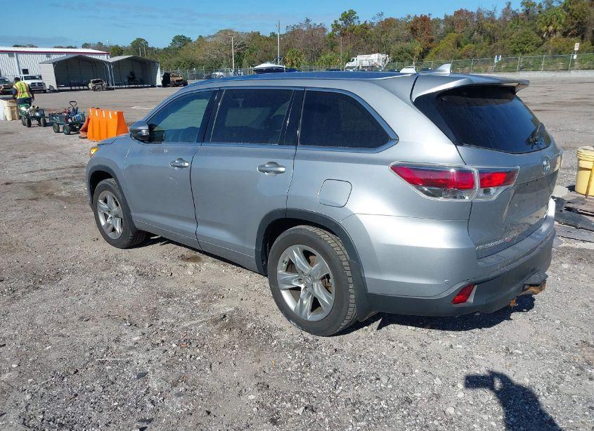 Photo 3 of 2015 Toyota Highlander LIMITED V6 (VIN 5TDDKRFH1FS214224)
