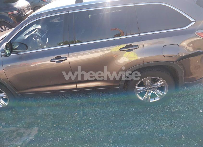 Photo 14 of 2016 Toyota Highlander LIMITED V6 (VIN 5TDDKRFH1GS250755)