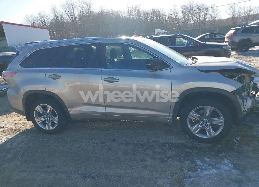 Photo 13 of 2016 Toyota Highlander LIMITED PLATINUM V6 (VIN 5TDDKRFH1GS282301)