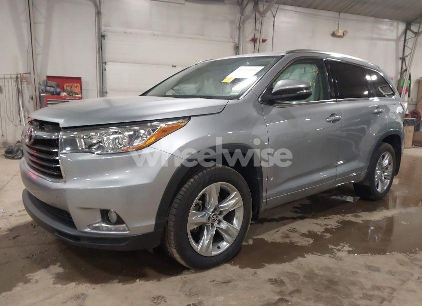 Photo 2 of 2016 Toyota Highlander LIMITED V6 (VIN 5TDDKRFH1GS332436)