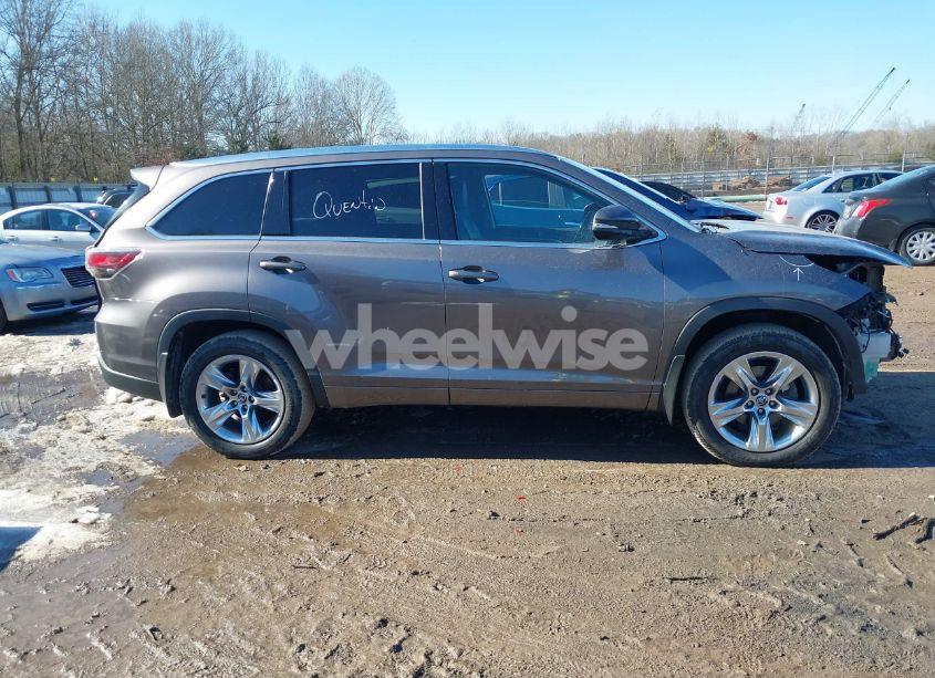 Photo 13 of 2016 Toyota Highlander LIMITED V6 (VIN 5TDDKRFH2GS246780)