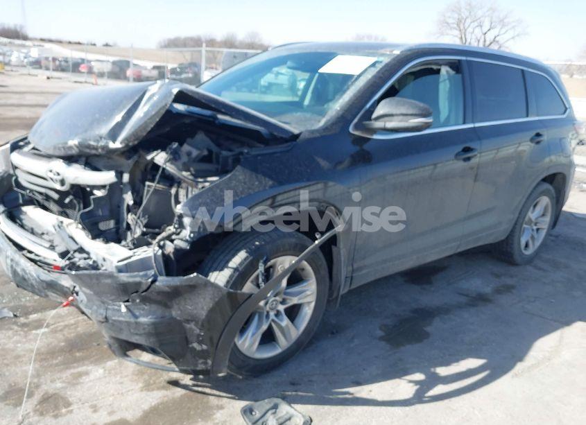 Photo 2 of 2016 Toyota Highlander LIMITED V6 (VIN 5TDDKRFH2GS279181)