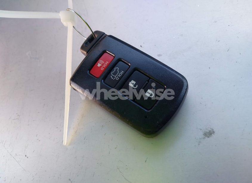 Photo 11 of 2016 Toyota Highlander LIMITED V6 (VIN 5TDDKRFH2GS304385)