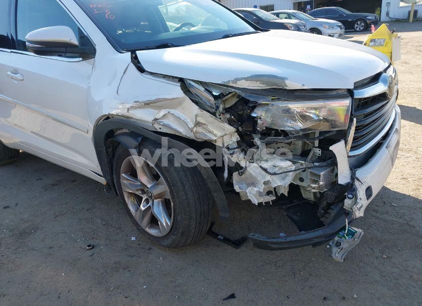 Photo 6 of 2016 Toyota Highlander LIMITED V6 (VIN 5TDDKRFH2GS304385)