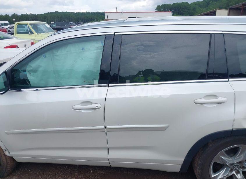 Photo 13 of 2016 Toyota Highlander LIMITED V6 (VIN 5TDDKRFH2GS353523)