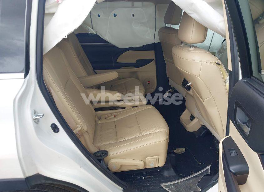 Photo 8 of 2016 Toyota Highlander LIMITED V6 (VIN 5TDDKRFH2GS353523)