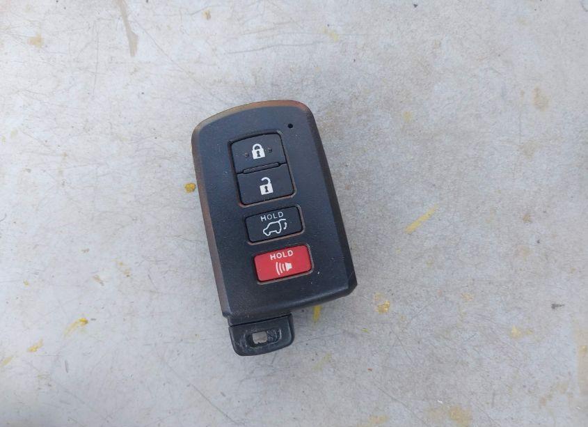 Photo 11 of 2016 Toyota Highlander LIMITED PLATINUM V6 (VIN 5TDDKRFH3GS303763)