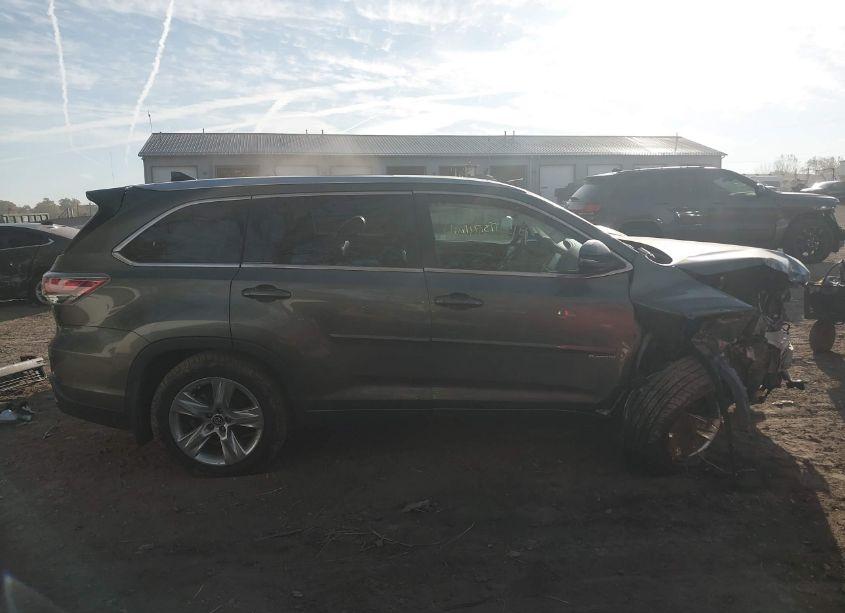 Photo 14 of 2016 Toyota Highlander LIMITED PLATINUM V6 (VIN 5TDDKRFH3GS303763)