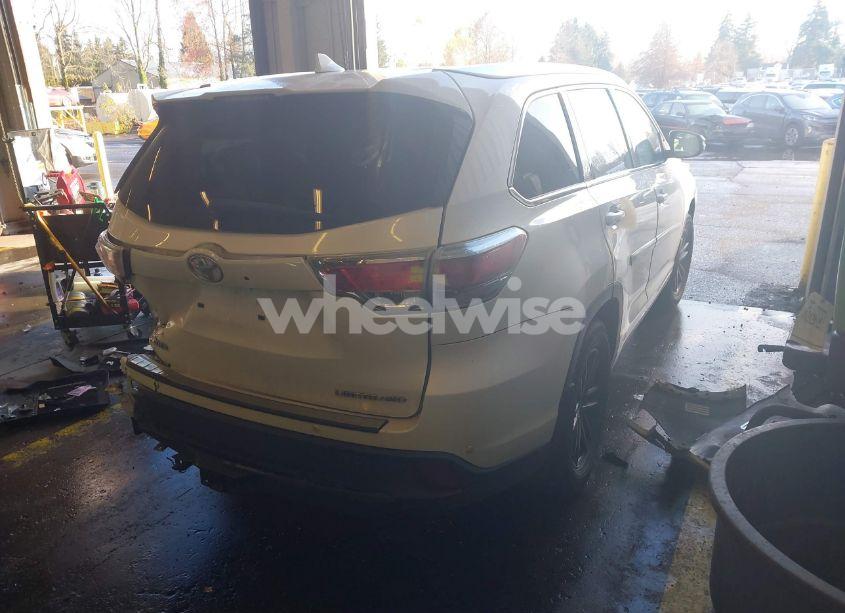 Photo 4 of 2016 Toyota Highlander LIMITED V6 (VIN 5TDDKRFH3GS340165)