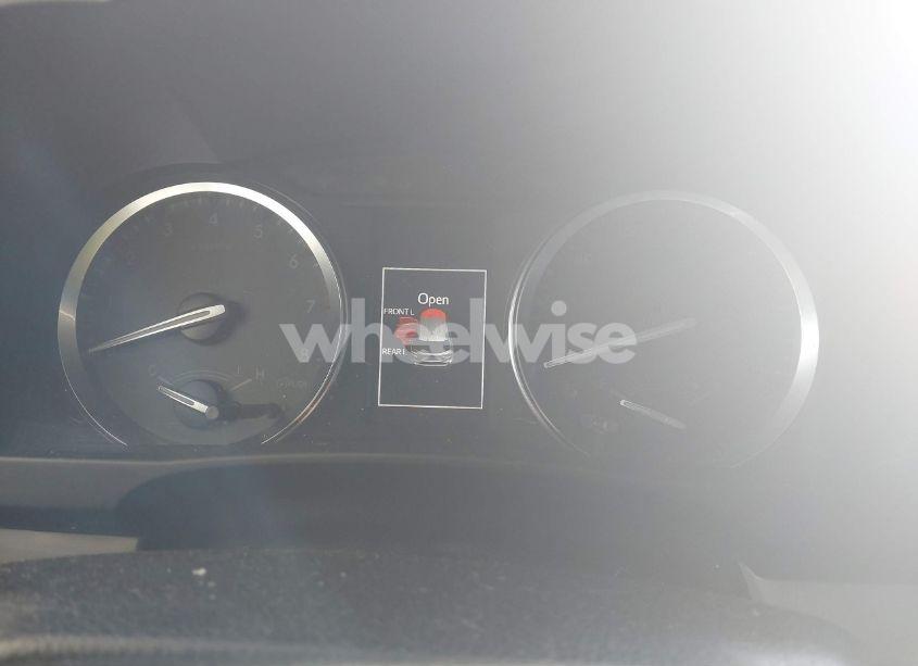 Photo 7 of 2016 Toyota Highlander LIMITED V6 (VIN 5TDDKRFH3GS340165)