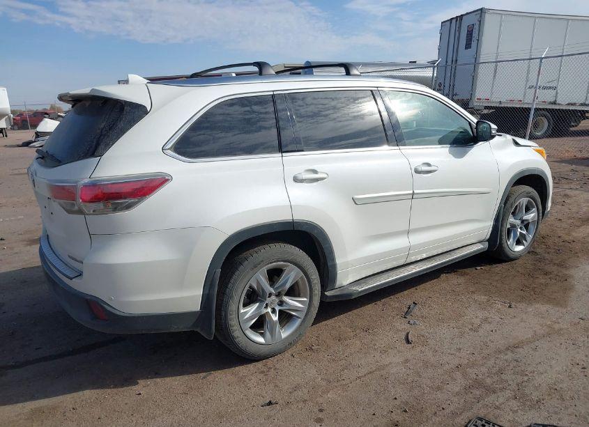 Photo 4 of 2015 Toyota Highlander LIMITED (VIN 5TDDKRFH4FS126946)