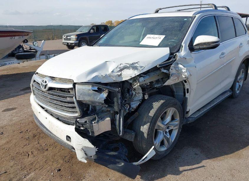 Photo 6 of 2015 Toyota Highlander LIMITED (VIN 5TDDKRFH4FS126946)