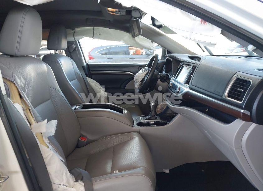 Photo 5 of 2015 Toyota Highlander LIMITED PLATINUM V6 (VIN 5TDDKRFH4FS151796)