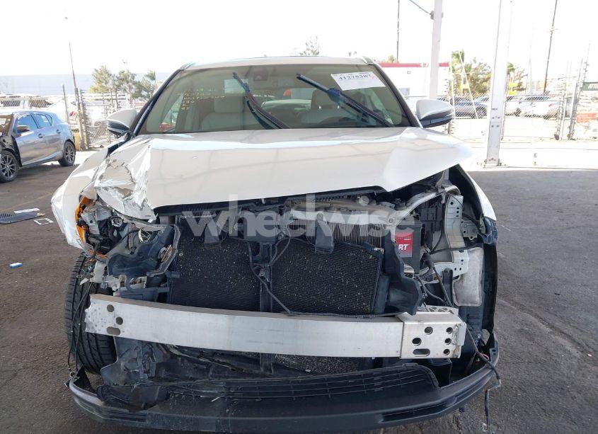 Photo 6 of 2015 Toyota Highlander LIMITED PLATINUM V6 (VIN 5TDDKRFH4FS151796)