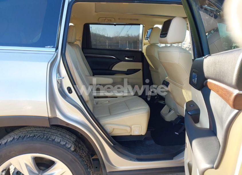 Photo 8 of 2014 Toyota Highlander LIMITED PLATINUM V6 (VIN 5TDDKRFH5ES038678)