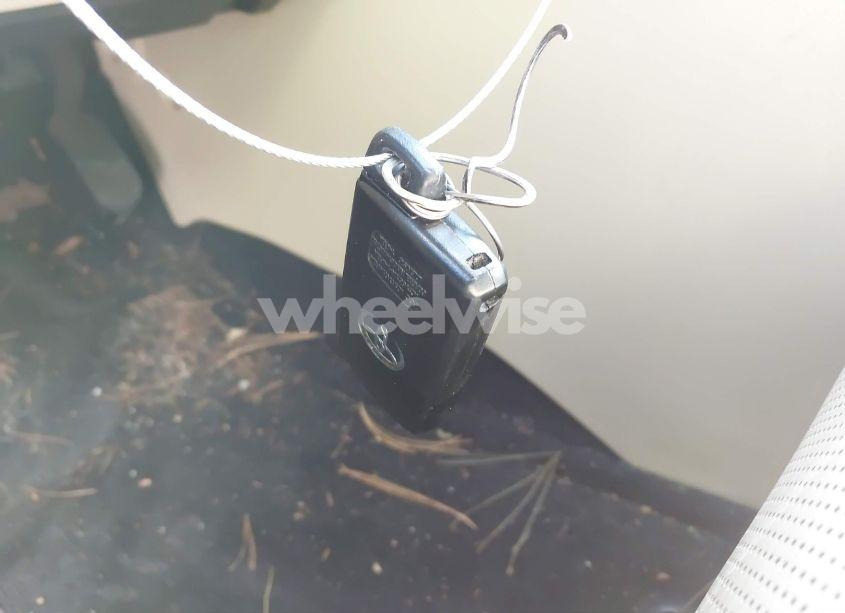 Photo 11 of 2016 Toyota Highlander LIMITED V6 (VIN 5TDDKRFH5GS306003)