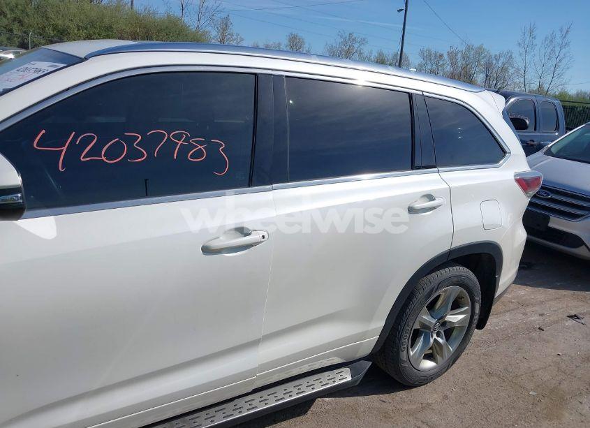 Photo 14 of 2016 Toyota Highlander LIMITED V6 (VIN 5TDDKRFH5GS337705)