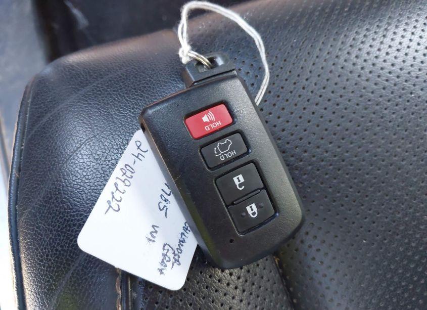 Photo 11 of 2016 Toyota Highlander LIMITED V6 (VIN 5TDDKRFH5GS337817)