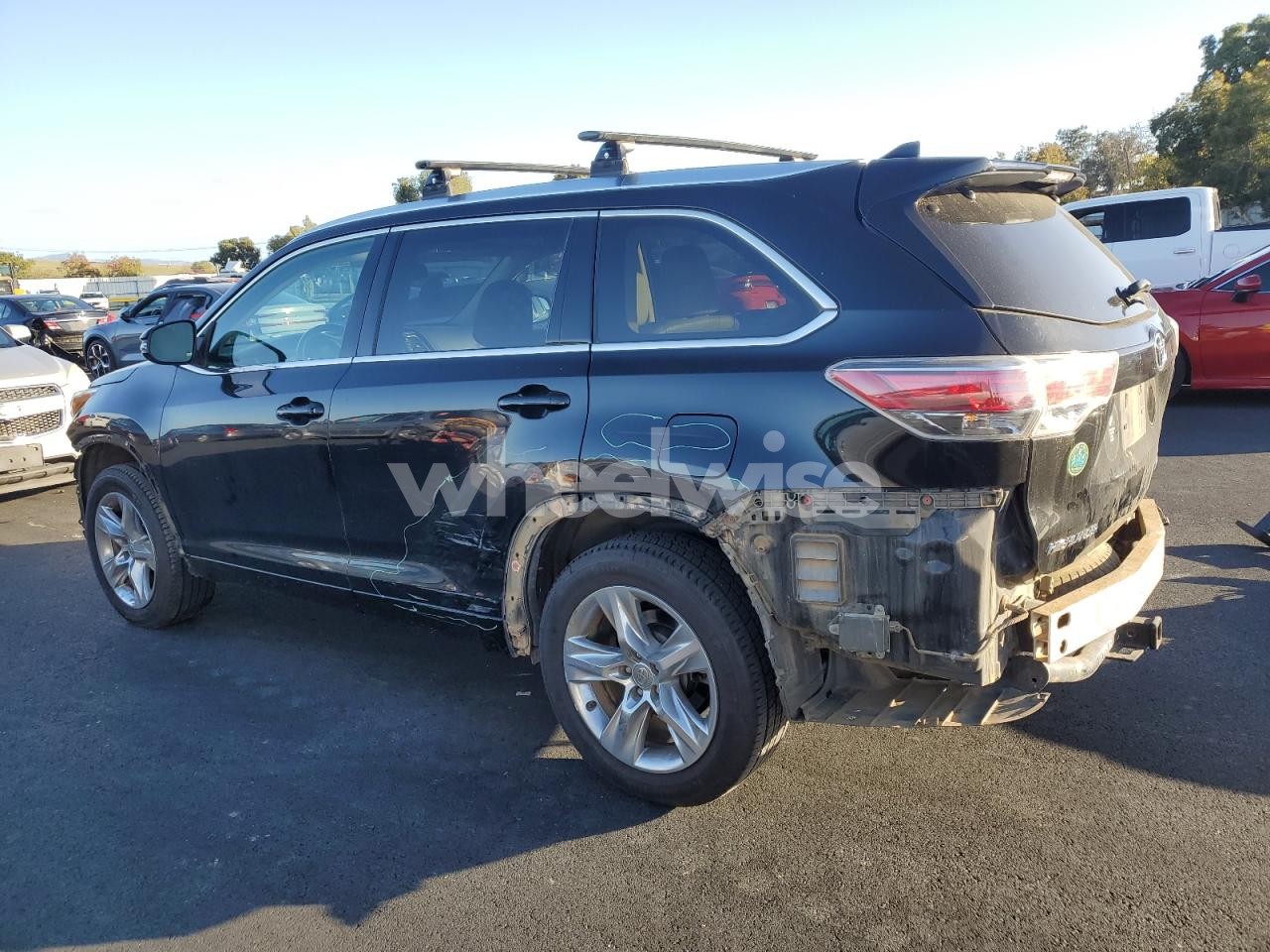 Photo 2 of 2014 TOYOTA HIGHLANDER LIMITED (VIN 5TDDKRFH6ES017354)