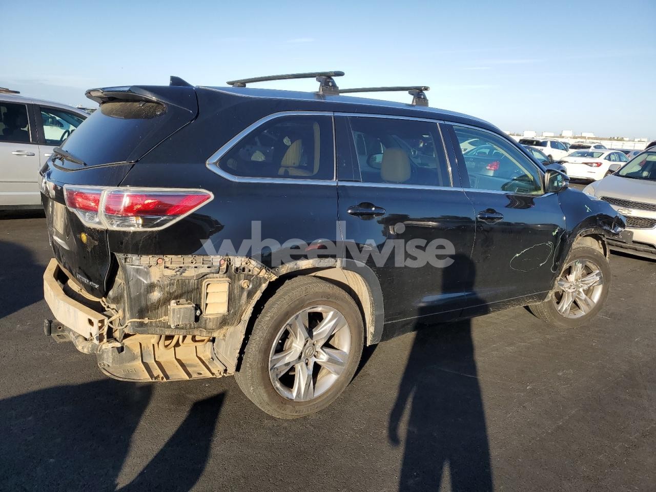 Photo 3 of 2014 TOYOTA HIGHLANDER LIMITED (VIN 5TDDKRFH6ES017354)