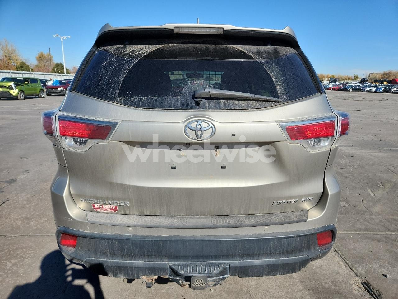 Photo 6 of 2015 TOYOTA HIGHLANDER LIMITED (VIN 5TDDKRFH6FS216261)