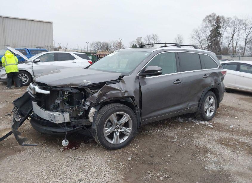Photo 2 of 2016 Toyota Highlander LIMITED PLATINUM V6 (VIN 5TDDKRFH6GS336109)