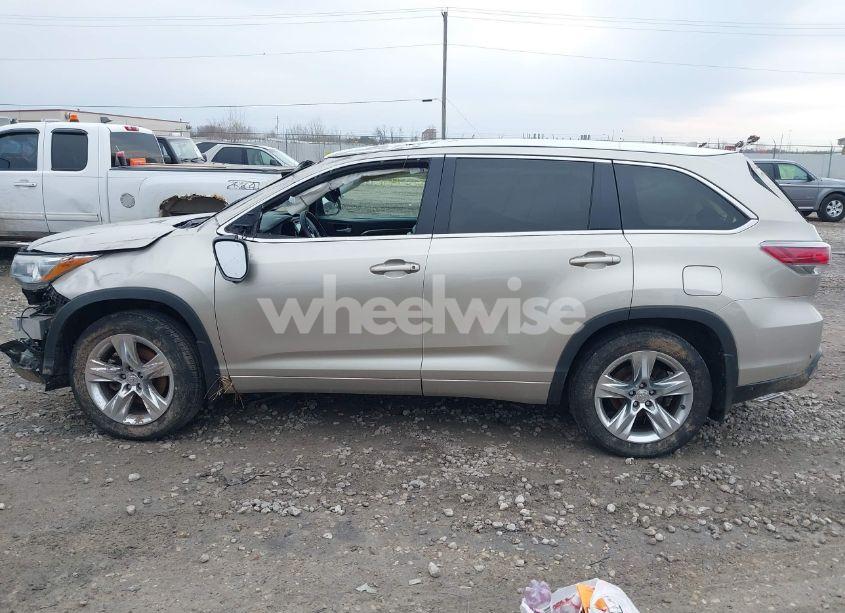 Photo 14 of 2014 Toyota Highlander LIMITED PLATINUM V6 (VIN 5TDDKRFH7ES005889)
