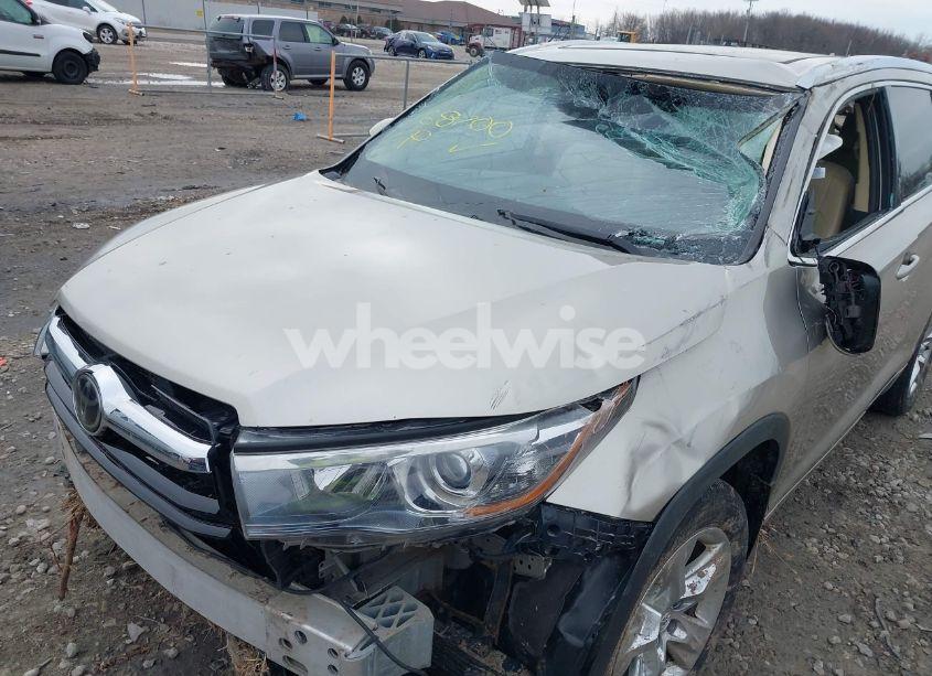 Photo 6 of 2014 Toyota Highlander LIMITED PLATINUM V6 (VIN 5TDDKRFH7ES005889)