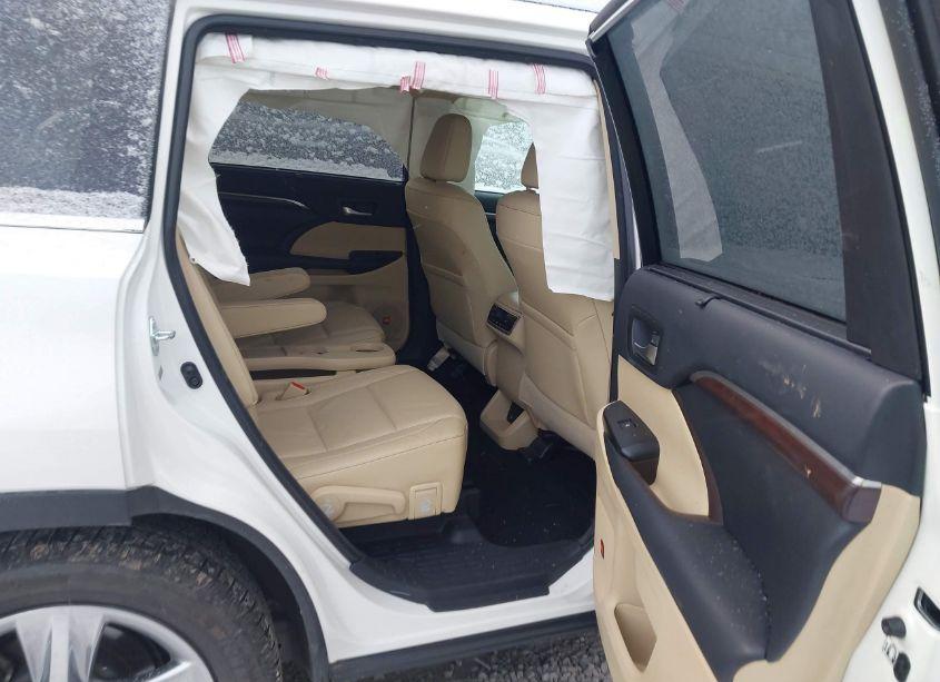 Photo 8 of 2014 Toyota Highlander LIMITED V6 (VIN 5TDDKRFH7ES009778)